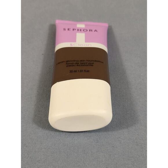 Sephora SClean Glowing Skin Foundation, #39 Deepest Dark with neutral UNDERTONES - Picture 7 of 8